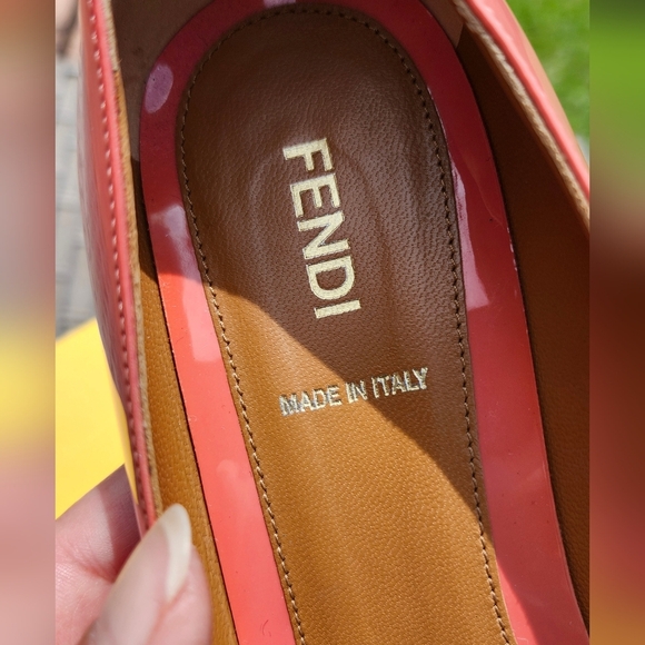 Fendi Coral Patent Leather Round Toe Kitten Heels - Picture 3 of 12